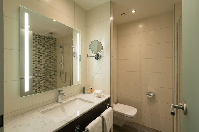 Bathroom 4, Hilton Garden Inn Munich City West, München