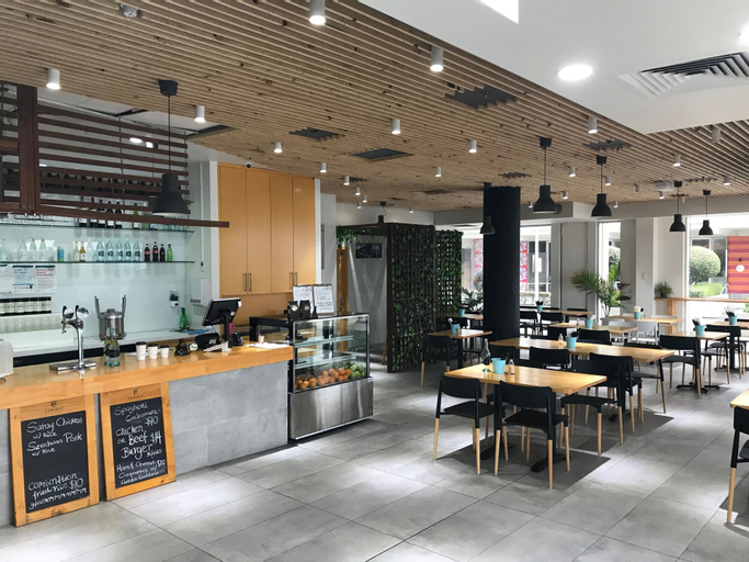 Food & Drinks 4, Apartments Melbourne Domain - New Quay Docklands, Melbourne