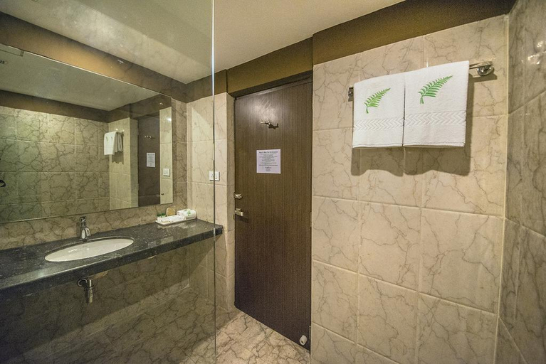 Bathroom 4, The Fern Residency Kolkata, North 24 Parganas