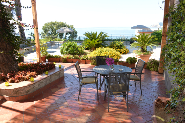 Others 4, Miramare Residence, Napoli