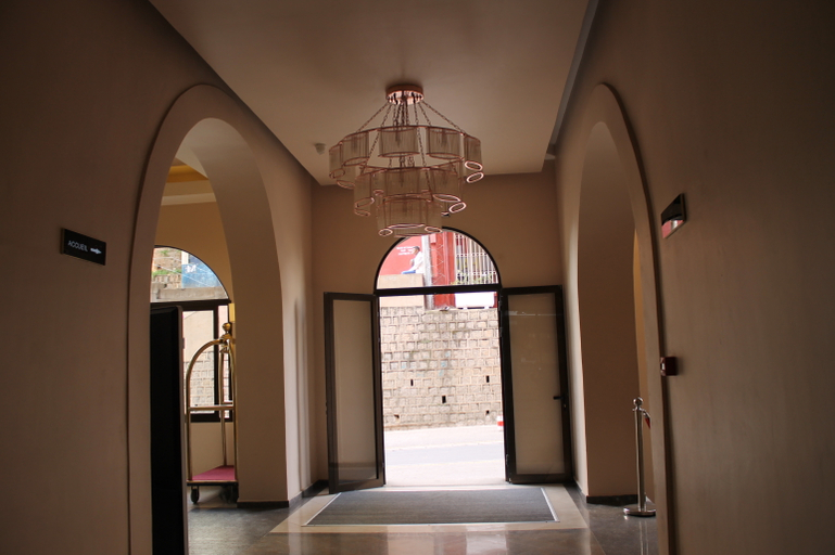 Public Area 4, Havana Resort, Analamanga