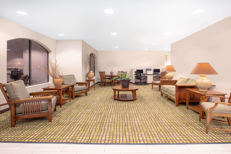 Public Area, Baymont By Wyndham Roswell, Chaves