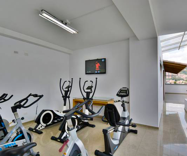 Others 5, Hotel Monarca, Medellín