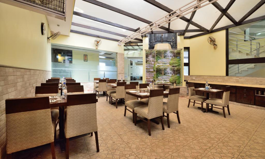 Public Area 5, Fabhotel Marble Arch Karol Bagh, Delhi