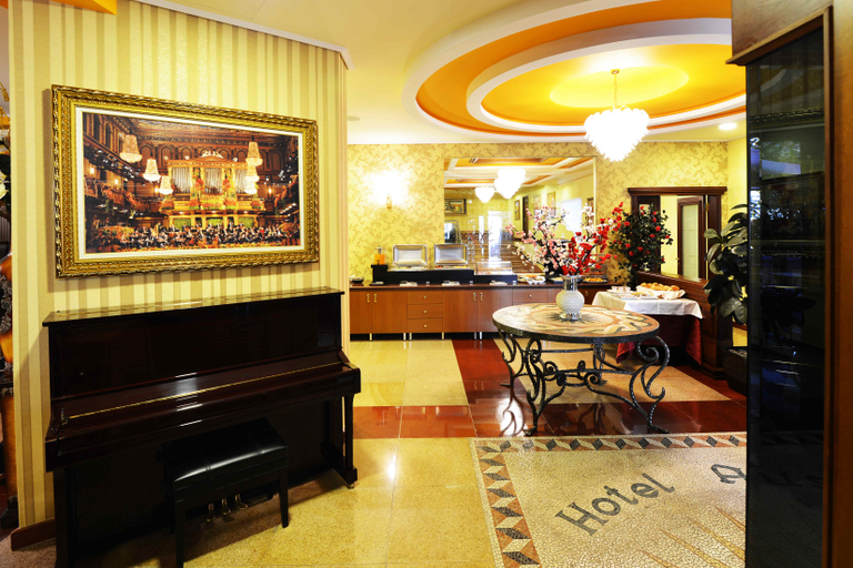 Public Area 4, Hotel Austria, Tiranës