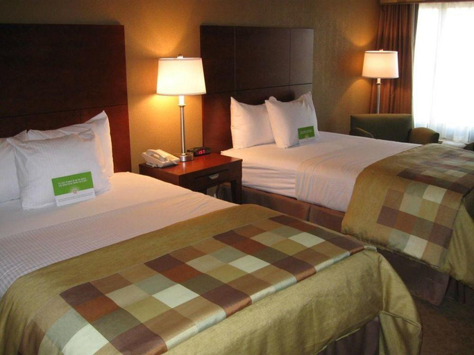 Bedroom 3, Hampton Inn North Olmsted Cleveland Airport, Cuyahoga