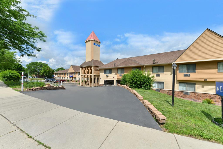 Exterior & Views 2, Quality Inn Madison West, Dane