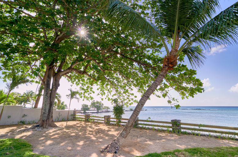 Exterior & Views 2, Les Estivales Beachfront Suites & Penthouses, LOV