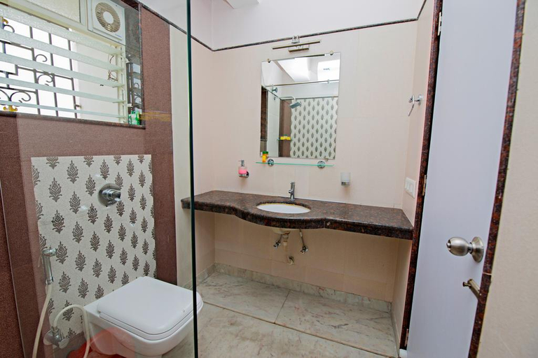 Bathroom 4, Fabhotel Sreemaa New Town, North 24 Parganas
