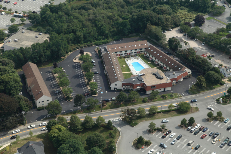 Exterior & Views 2, Admiralty Inn & Suites - a Red Collection Hotel, Barnstable