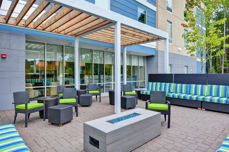Public Area 2, Home2 Suites by Hilton Summerville, Berkeley