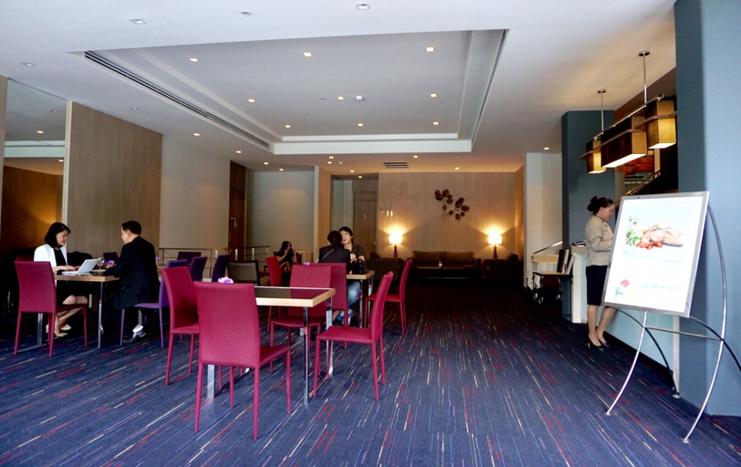 Public Area 3, Louis Tavern Hotel, Lak Si