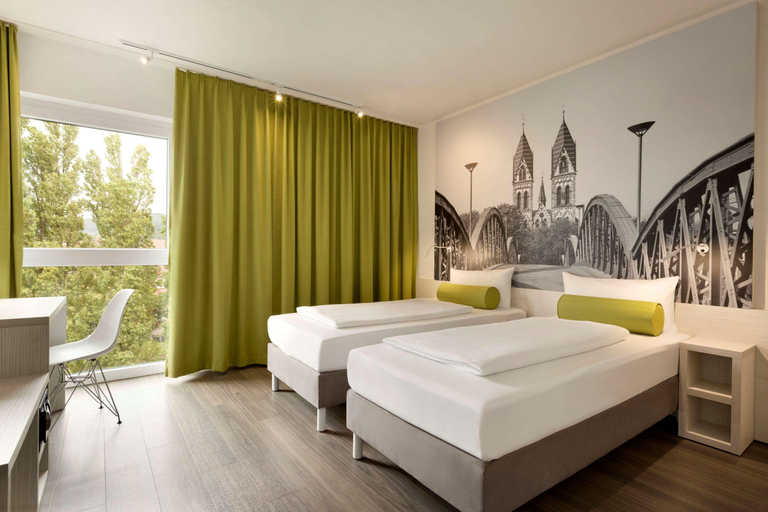 Bedroom 3, Premier Inn Freiburg City Nord Hotel, Freiburg im Breisgau