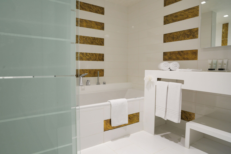 Bathroom 4, Radisson BLU Hotel Algiers Hydra, El Achour