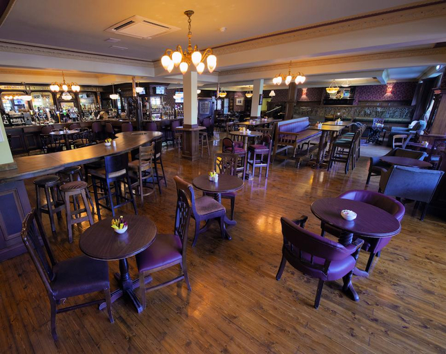 Food & Drinks, Treacys West County Hotel Ennis
