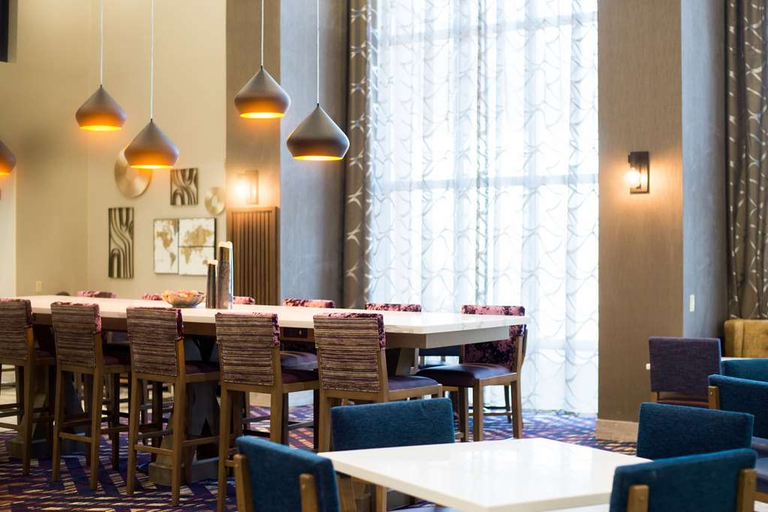 Food & Drinks 5, Hampton Inn & Suites Warrington, PA, Bucks