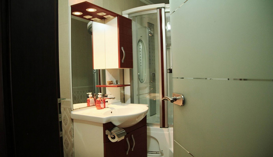 Bathroom 3, Parlament Hotel, Priština