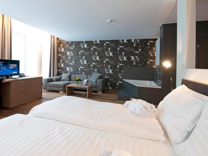 Bedroom 3, Holiday Inn Schindellegi - Zurichsee, Höfe