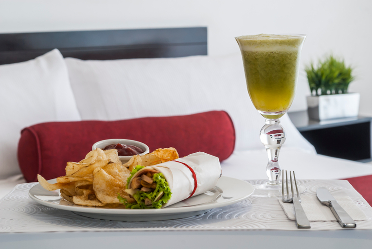 Food & Drinks 5, Travelers Orange Suites, Medellín