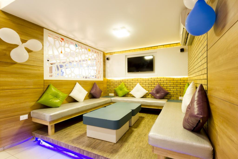 Public Area 3, Fabhotel Imperio Baner, Pune