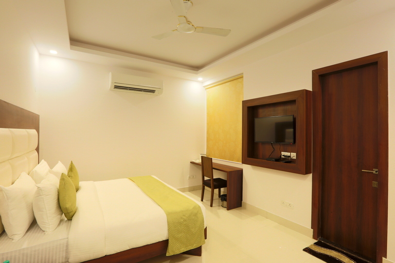 Bedroom 3, Airport Hotel Arch New Delhi, West