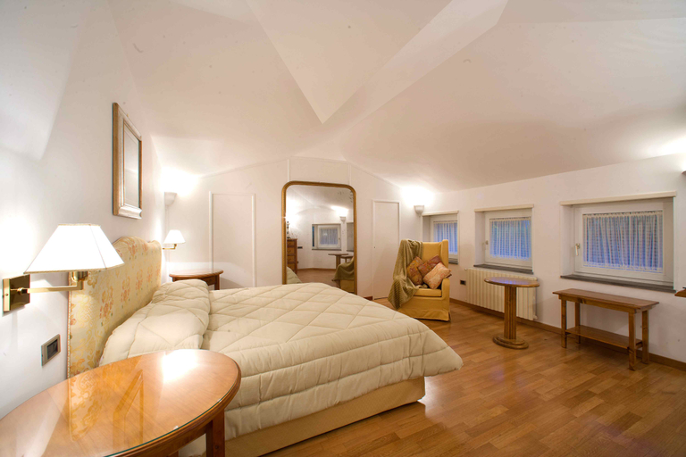 Bedroom 2, Villa Jewel, Napoli