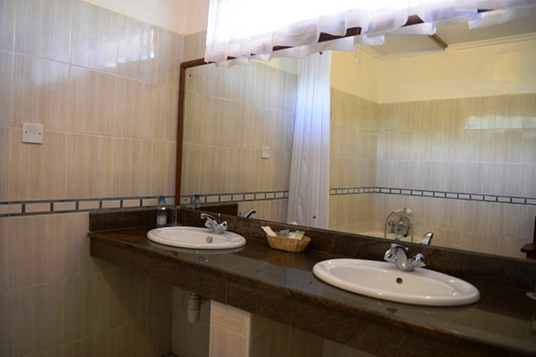 Bathroom 4, Green Hills Hotel, Nyeri Town