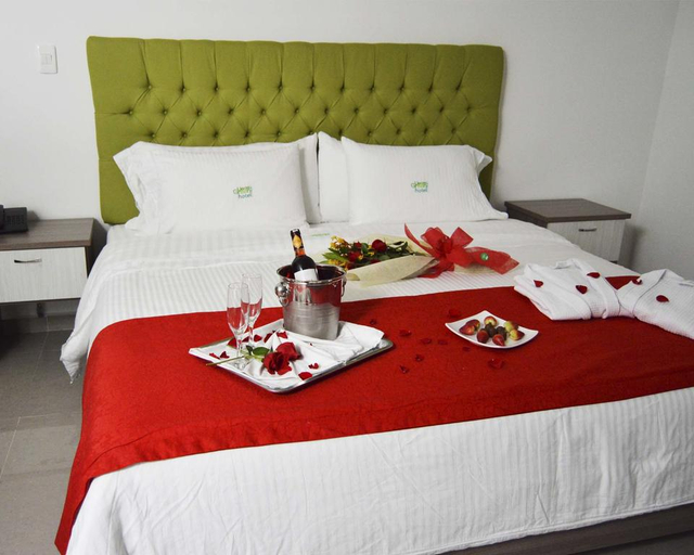 Bedroom 3, Lleras Green, MedellĂn