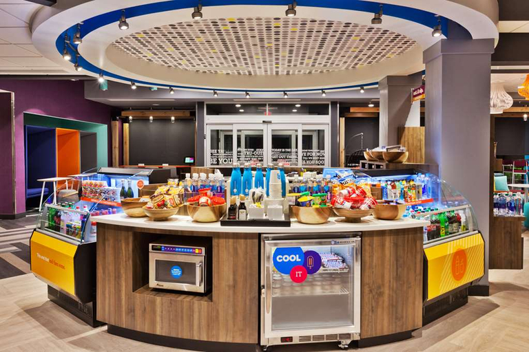 Public Area 2, Tru by Hilton Auburn, Lee