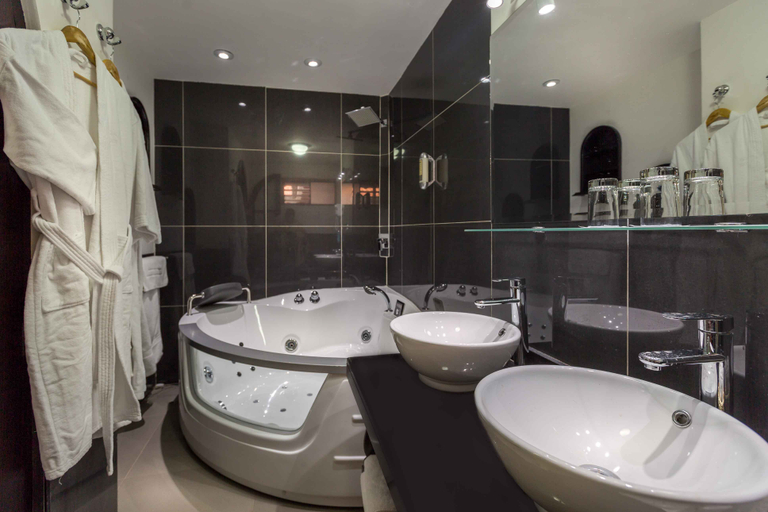 Bathroom 4, Illa Hotel, Cusco