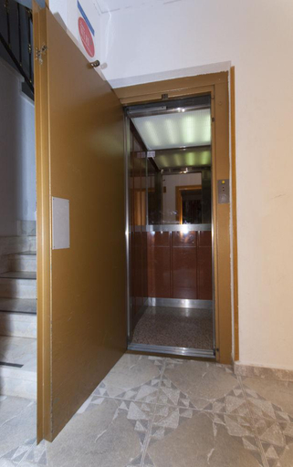 Public Area 2, Hostal Goyma I, Madrid