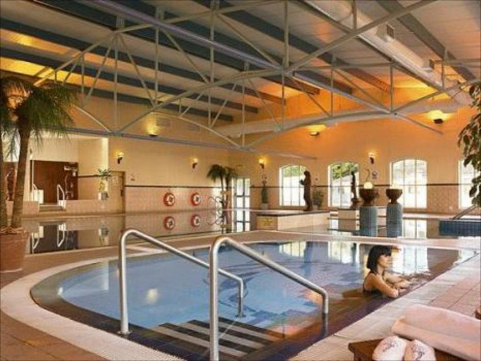 Sport & Beauty, Treacys West County Hotel Ennis
