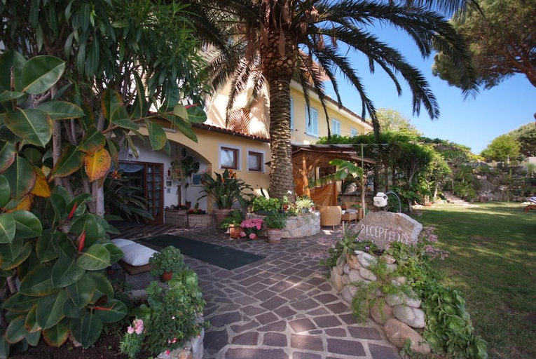 Exterior & Views 2, Relais Du Silence Hotel Sant Andrea, Livorno