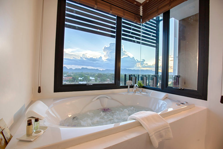 Bathroom 5, Natee The Riverfront Hotel Kanchanaburi, Muang Kanchanaburi