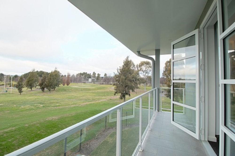 Exterior & Views 30