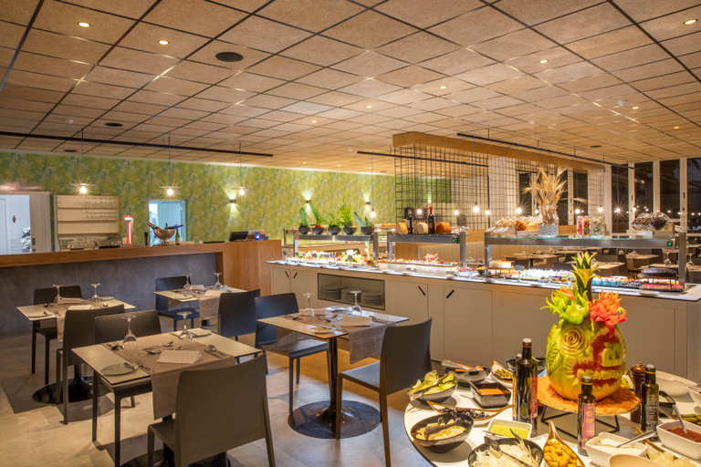 Food & Drinks 5, Oasis Lanz Beach Mate, Las Palmas