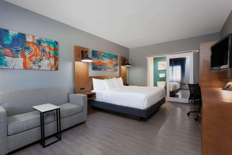 Bedroom 3, La Quinta Inn & Suites Fort Myers, Lee