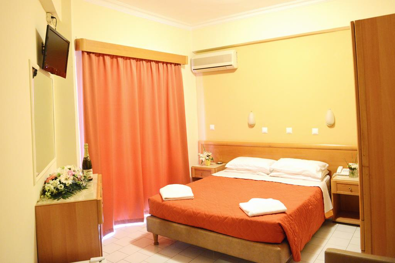 Bedroom 4, Marine Congo Hotel, South Aegean