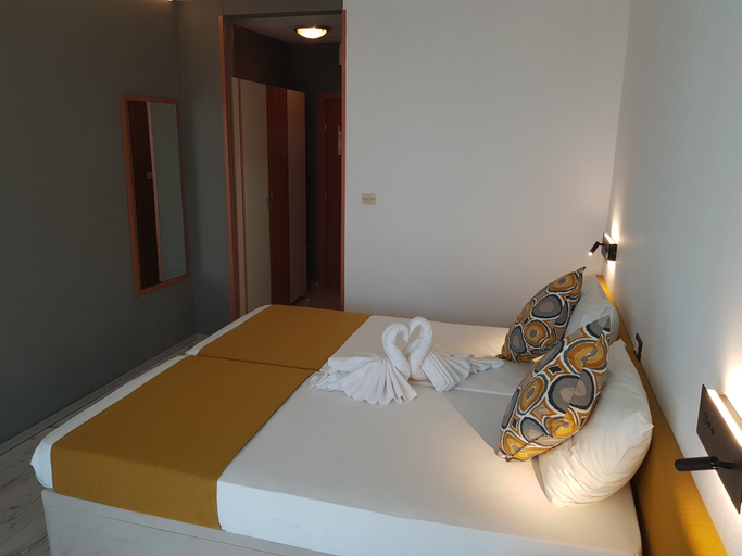 Bedroom 3, Tintyava Park Hotel, Varna