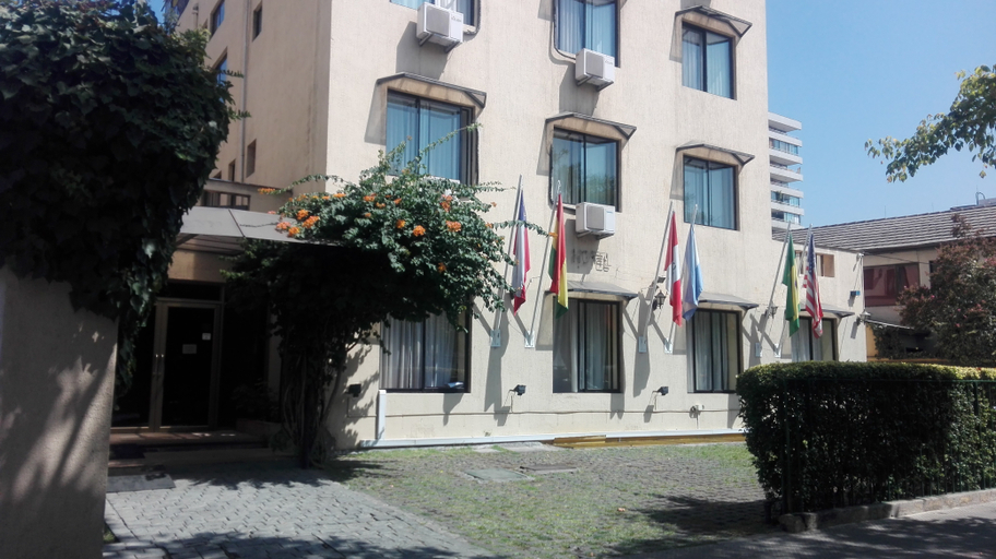 Exterior & Views 1, Hotel María Angola, Santiago