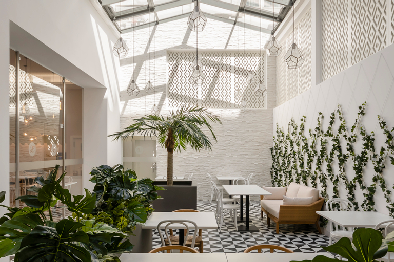 Exterior & Views 15