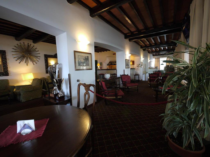 Public Area 3, Piccadilly, Lucca