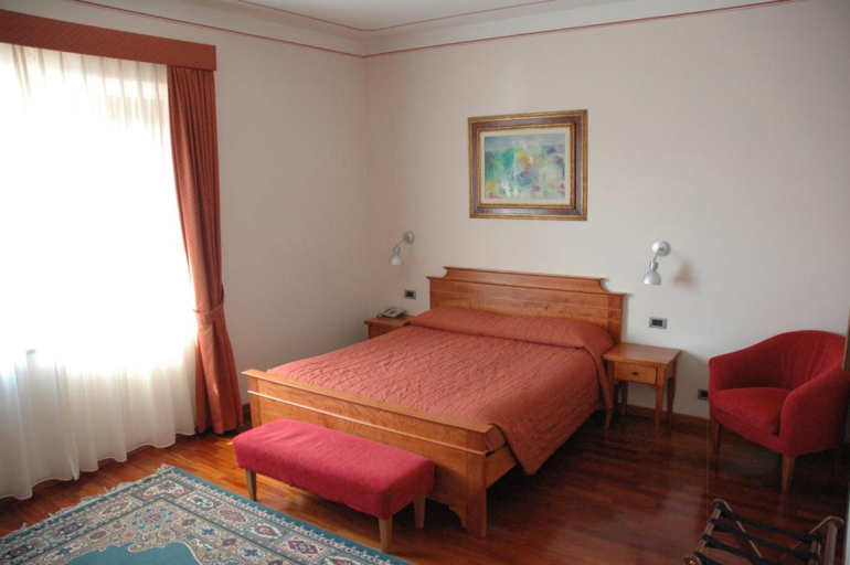 Bedroom 3, Albergo Rutiliano, Siena