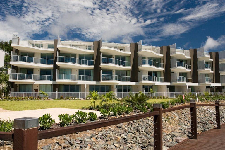 Public Area, at Marina Shores, Whitsunday