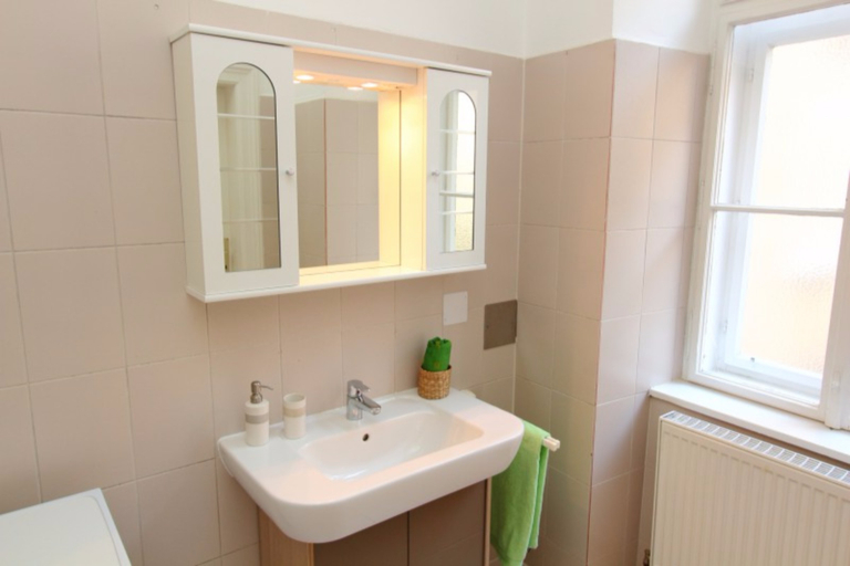 Bathroom 4, Apartment Simmeringer Hauptstrasse, Wien
