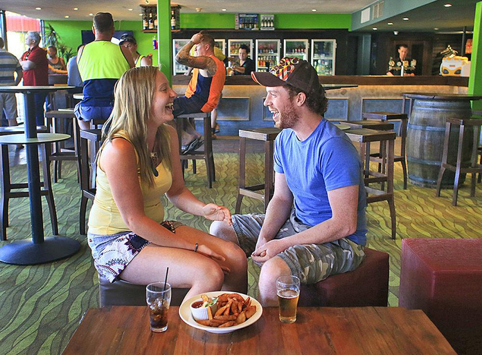 Food & Drinks 3, The Diplomat Motel, Alice Springs- Stuart
