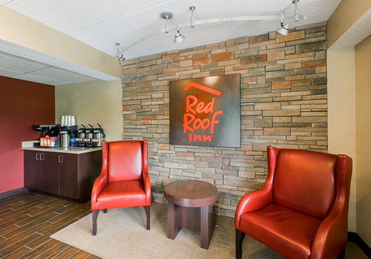 Public Area 2, Red Roof Inn Hilton Head Island, Beaufort