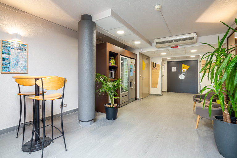 Public Area 2, B&B HOTEL Strasbourg Nord Artisans, Bas-Rhin