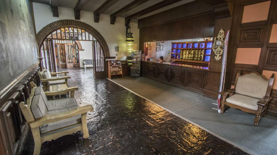 Public Area 3, Posada la Ermita, Allende