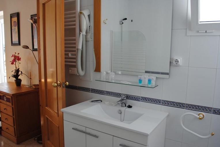 Bathroom 4, Maria Cristina, Málaga